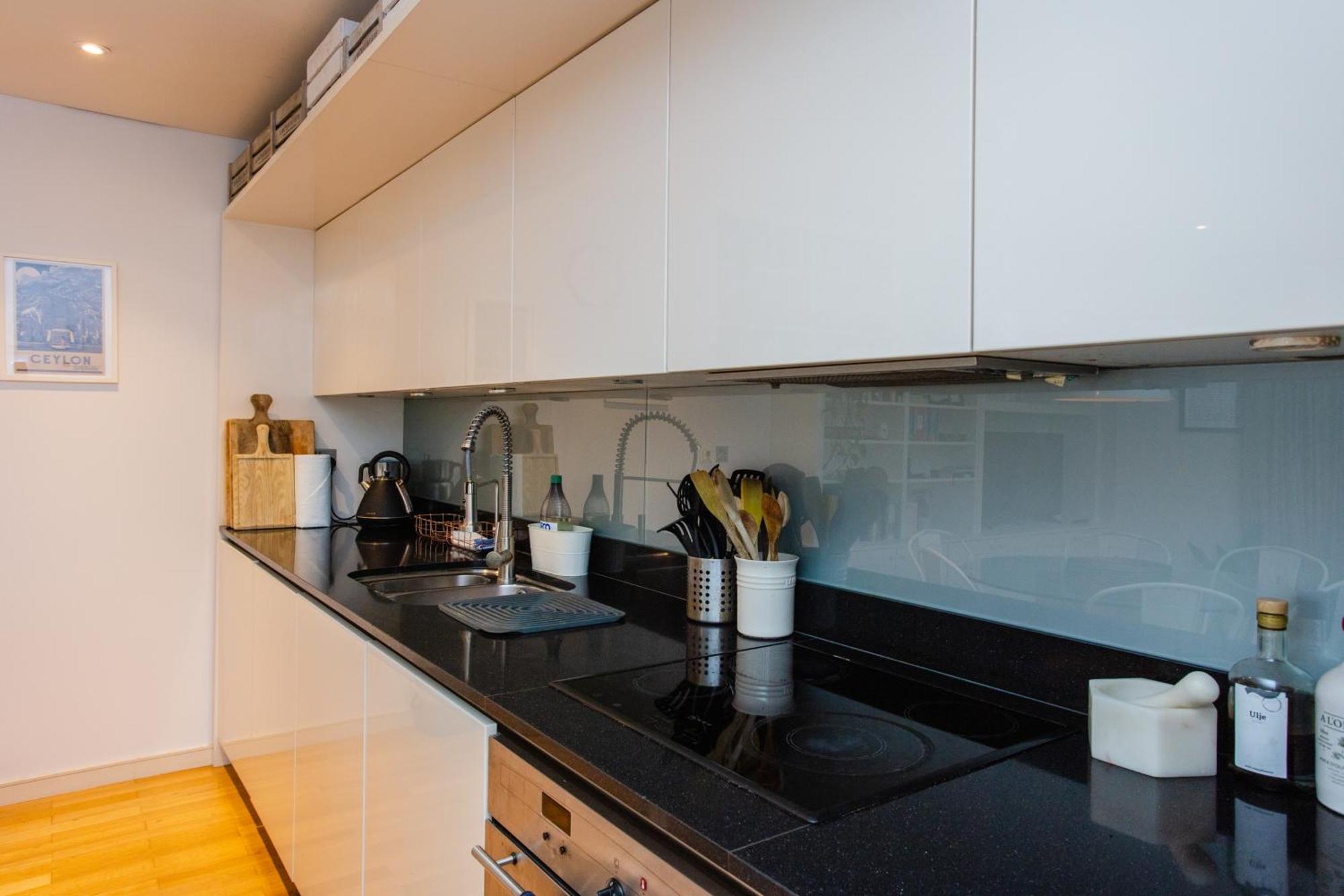 Modern 3 Bedroom In Paddington *